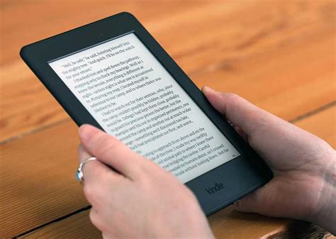 can i read kindle books on my ipad while traveling with a portable power bank?